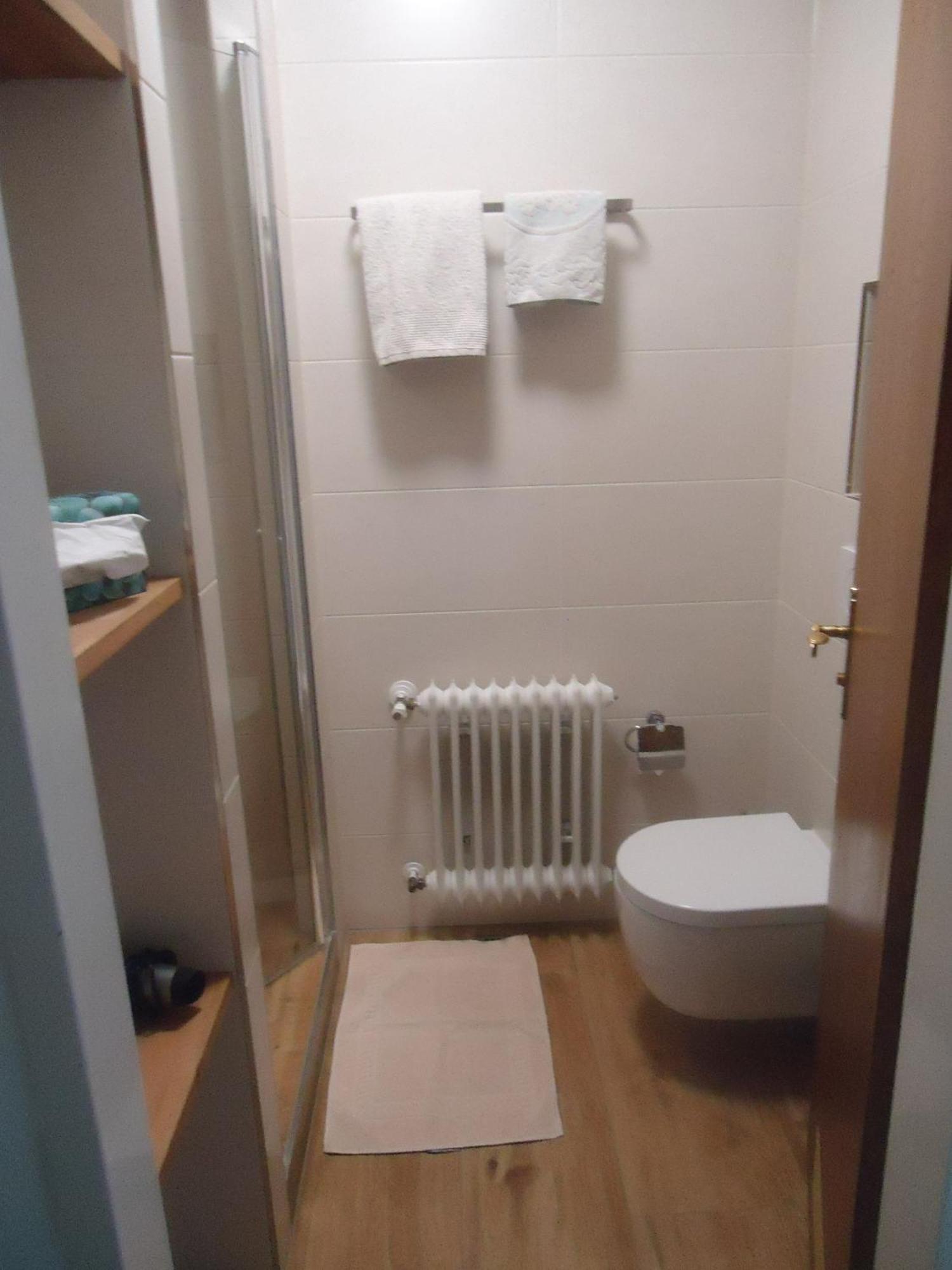 Hotel Boarding House Hohenwart Fuchstal Ruang foto