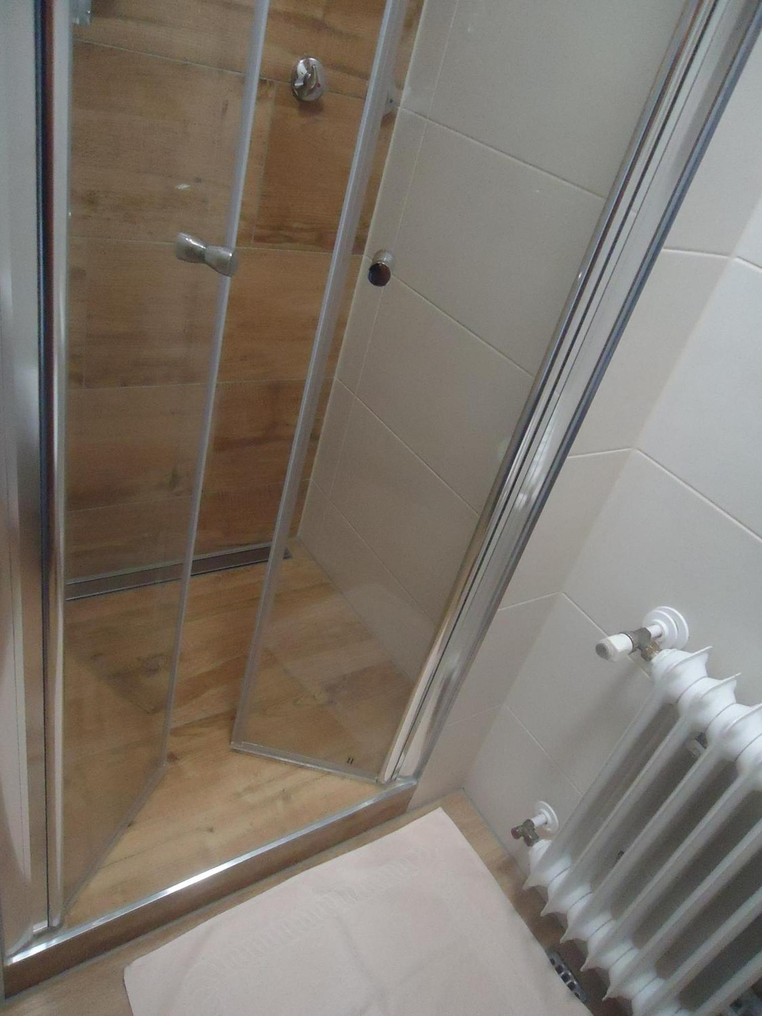 Hotel Boarding House Hohenwart Fuchstal Ruang foto